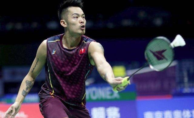 中的角色与 中的角色与