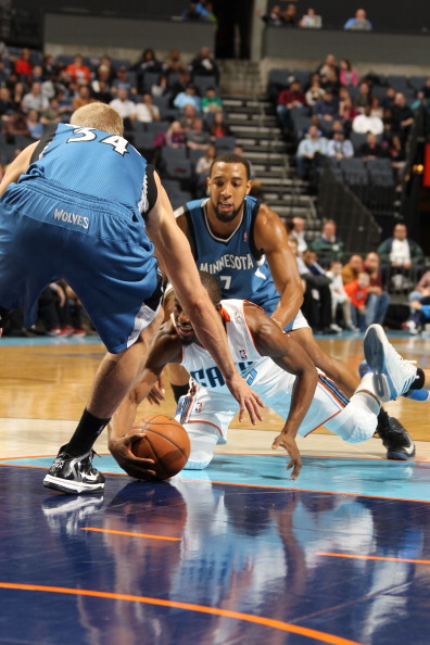 也因欧巡明 也因欧巡明