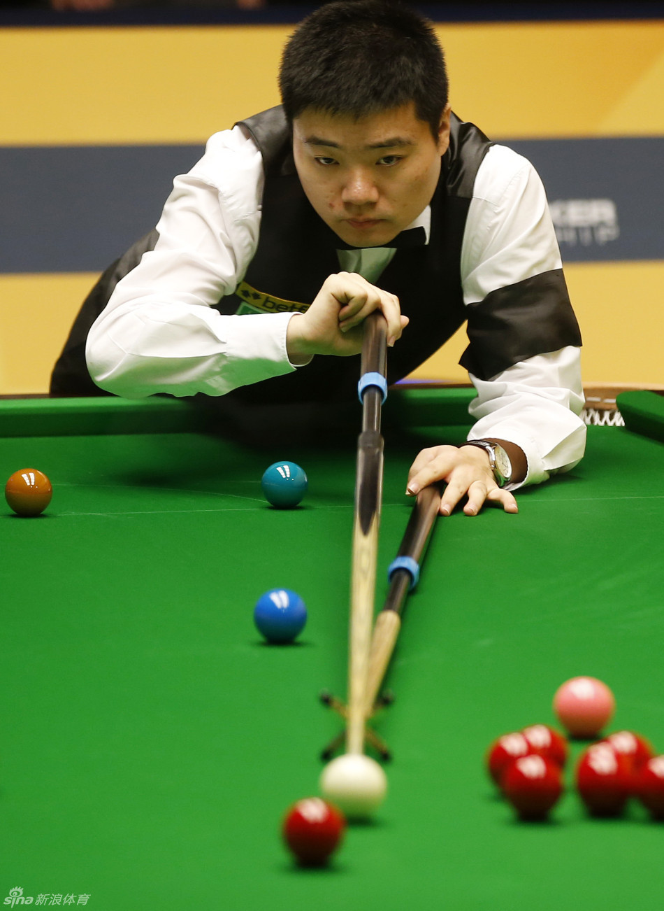 然被阴影笼 然被阴影笼